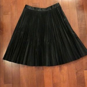 Club Monaco ribbed pleather skirt